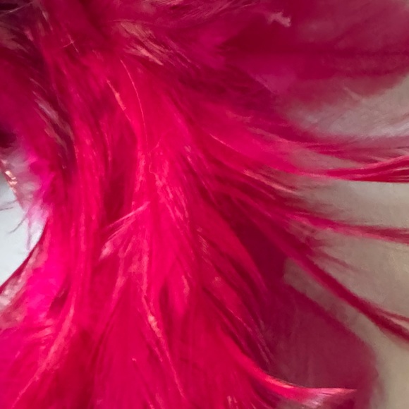 Valentine’s Pink Feather Heart Wreath - Picture 2 of 4